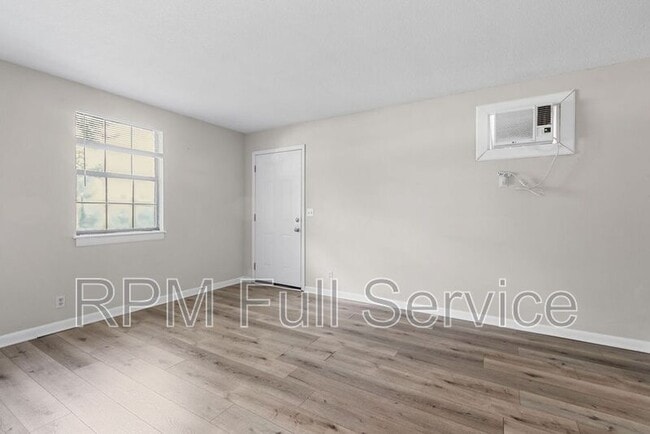 Photo - 4426 Central Valley Dr