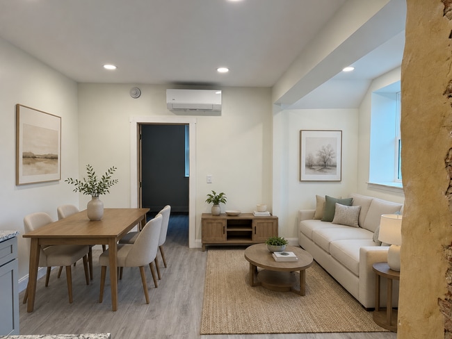 Building Photo - 463 S Prince St Unit Apt. B