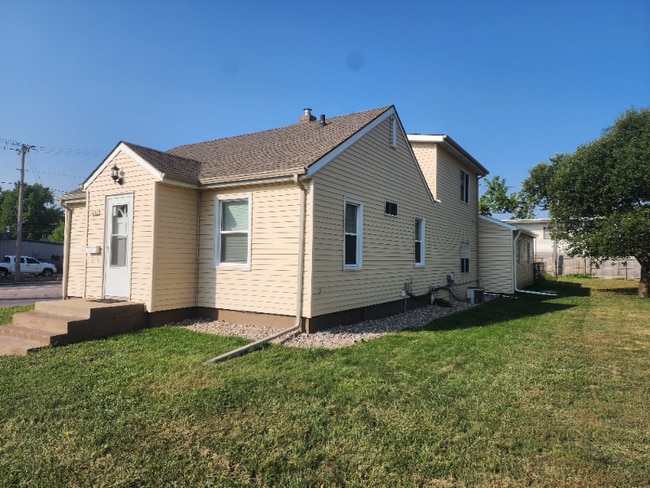 Building Photo - 1001 N Kiwanis Ave Rental