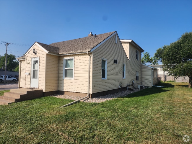 Building Photo - 1001 N Kiwanis Ave Rental
