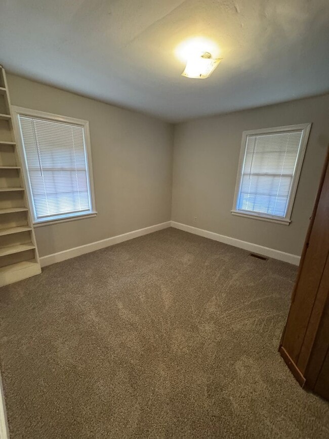 Photo - 1004 Maplewood Ave