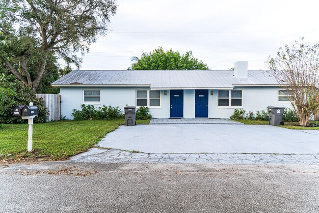 Photo - 1867 Windsor Dr Townhome