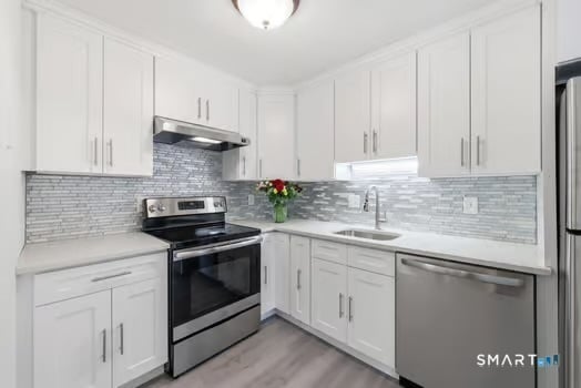 Building Photo - 7 Sharon Ln Unit 7