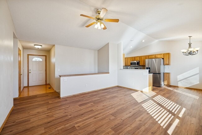 Photo - Spacious 4-Bedroom with Finished Basement in Lincoln!!