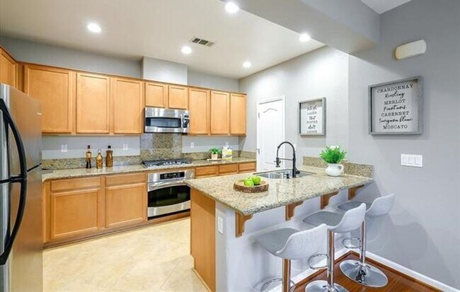 Photo - Hayward Eden Shores 3 Bedroom 2.5 Bath Jus...