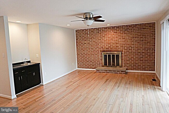 Photo - 6770 Surreywood Ln