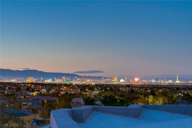 Photo - 1635 Liege Dr