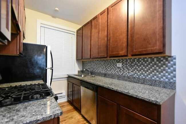 805 Dempster St Unit E2