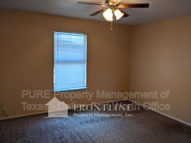 Photo - 938 Southmoor Dr