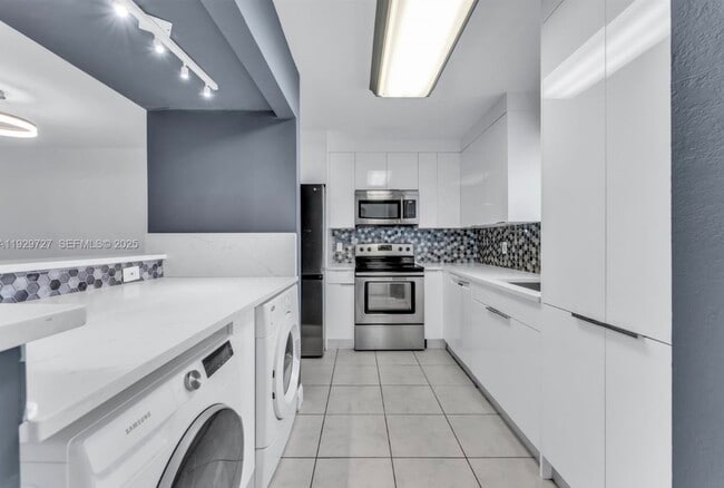 Building Photo - 2945 NW 68th St