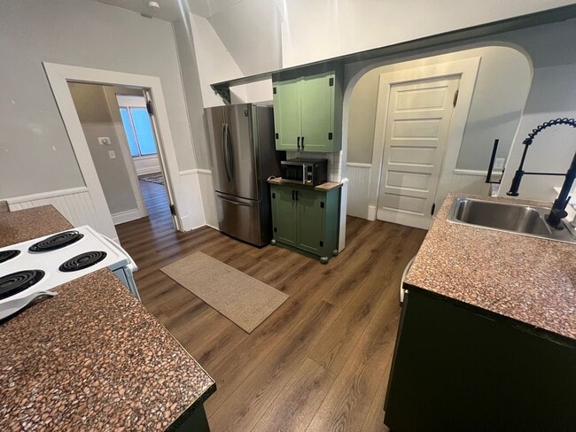 Photo - 519 S Madison St