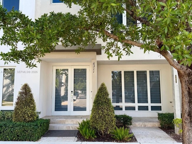 Building Photo - 6311 NW 103rd Psge