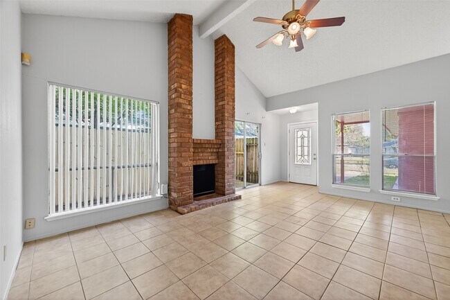 Photo - 16106 Barbarossa Dr