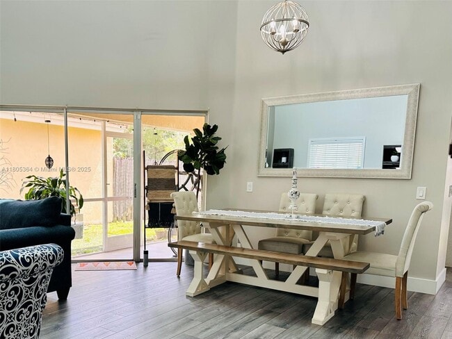 Photo - 1533 Garden Rd