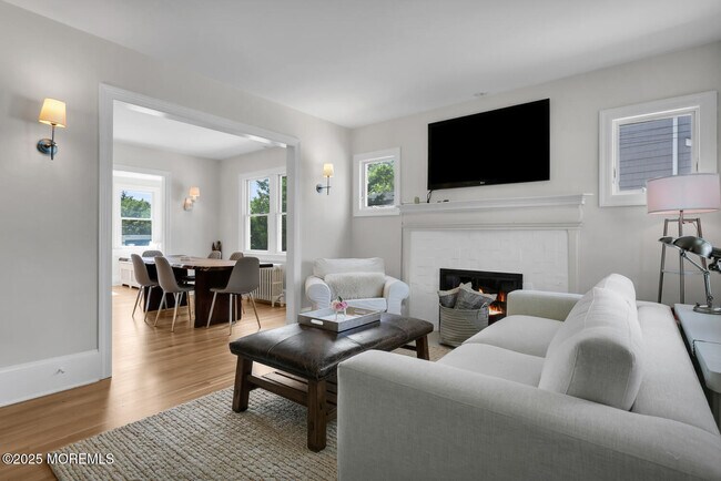 Photo - 27 Waterman Ave