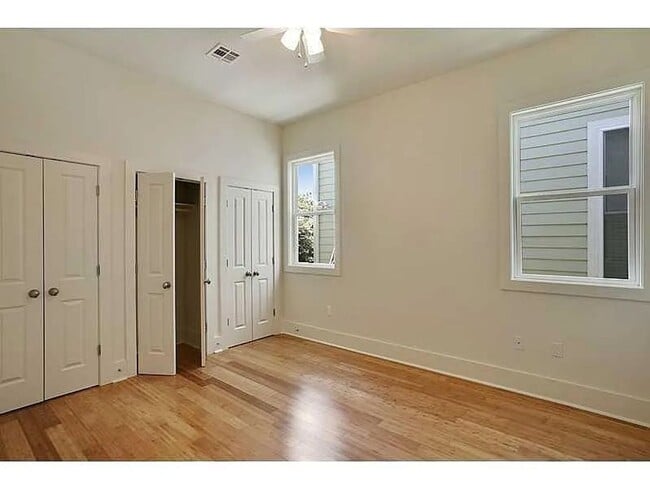 Photo - Newly Updated 2BD/2BA Near Oak St Townhome