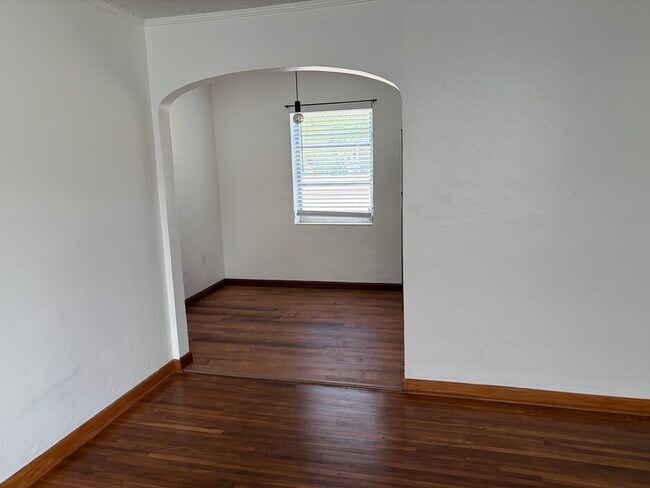 Photo - 16 Santillane Ave Unit 4