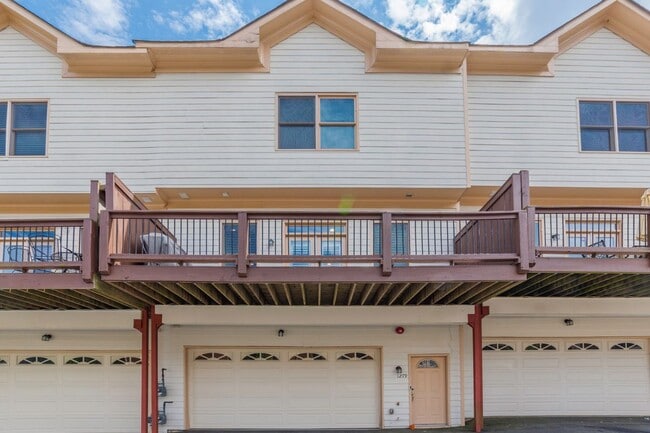Building Photo - 1279 Dahlgren Lane Rental