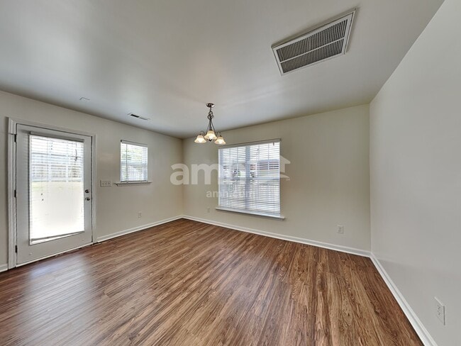 1438 Pleasant Garden Ln