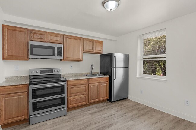 Photo - 2335 Lauretta Ave
