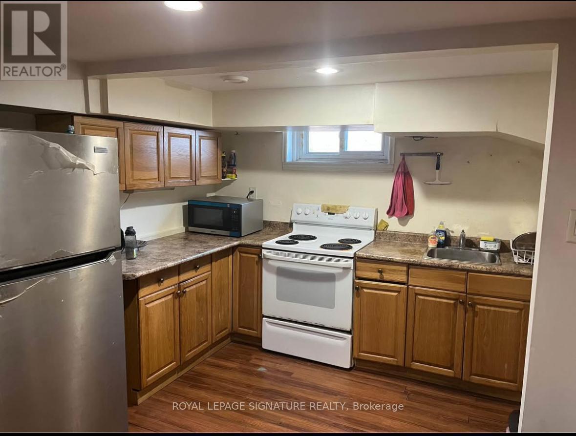 Photo - 50 Taunton Rd W