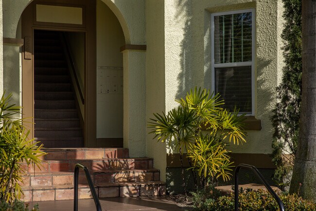 224 South Melville