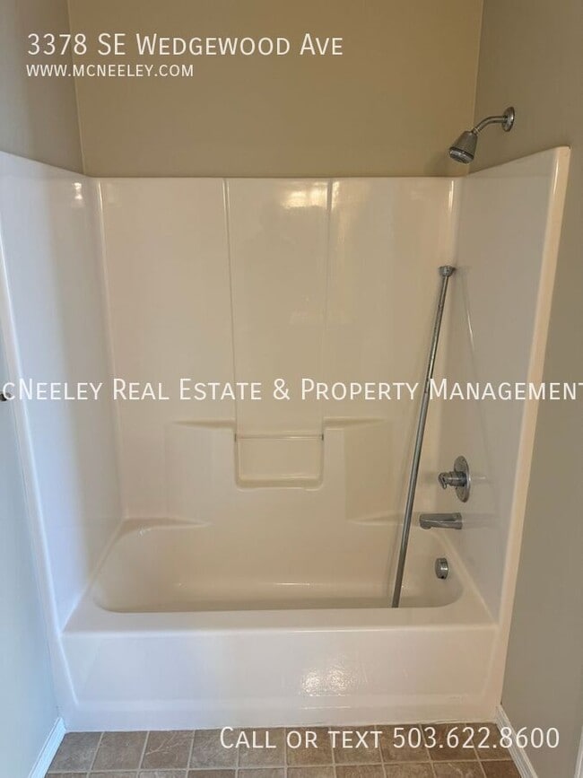 Photo - 3378 SE Wedgewood Ave