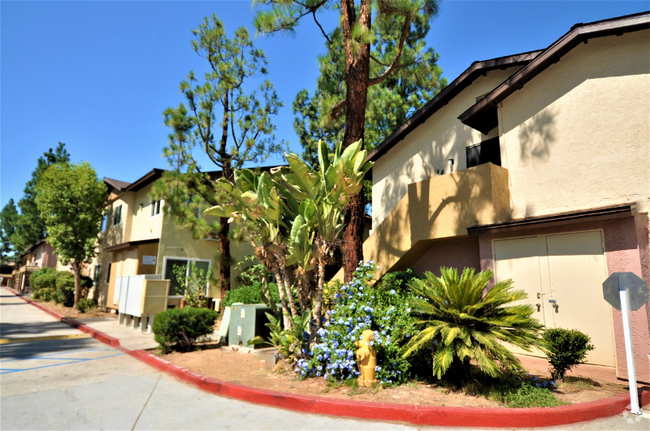 Building Photo - 9658 Winter Gdns Blvd Rental