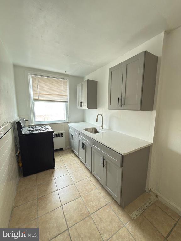 Photo - 6650 Kindred St