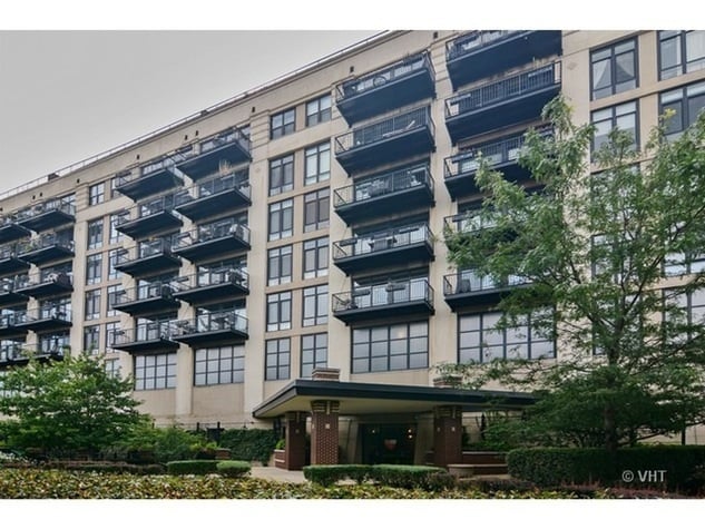 Building Photo - 1525 S Sangamon St Unit 615