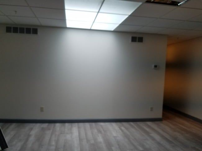 Building Photo - 115 W North St Unit Upper