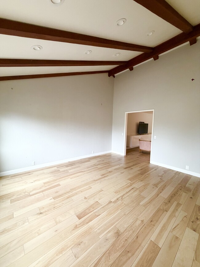 Photo - 5427 Yerba Buena Rd