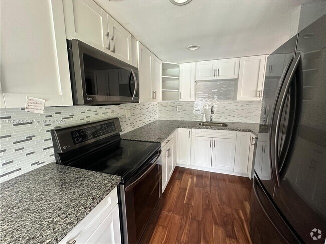 Building Photo - 90 Isle of Venice Dr Unit 10 Rental