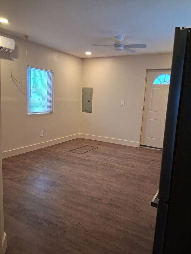 Photo - Quaint Newly-renovated Bungalow