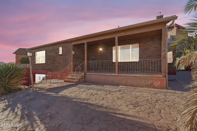 Photo - 2515 Arizona Ave