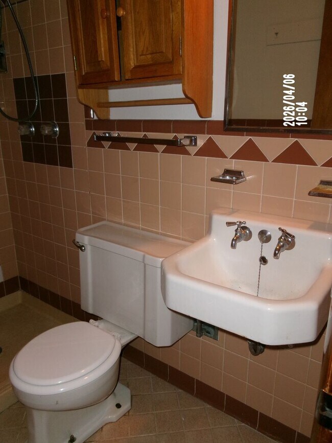 Photo - Charming Cottage on A. Avenue