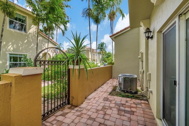 Photo - 157 Monterey Bay Dr