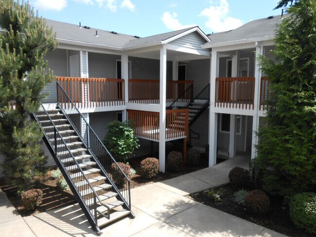 Building Photo - Top-Floor 1 Bdr w/ Private Balcony Ready Soon! Unit C2
