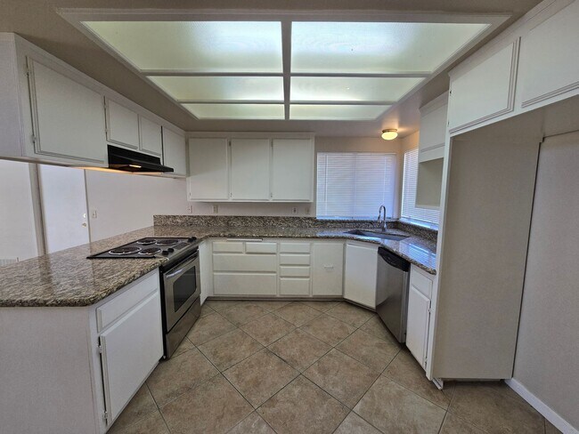 Photo - Private & Quiet Gem!