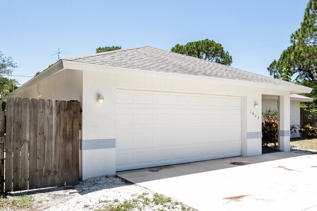 1023 Horizon Rd