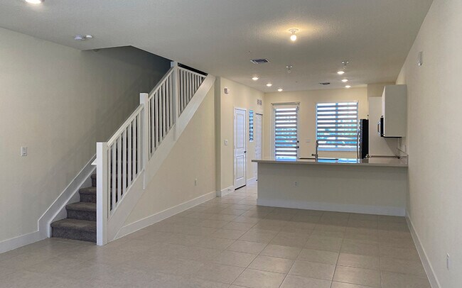 10270 NW 66th St Unit 1-105