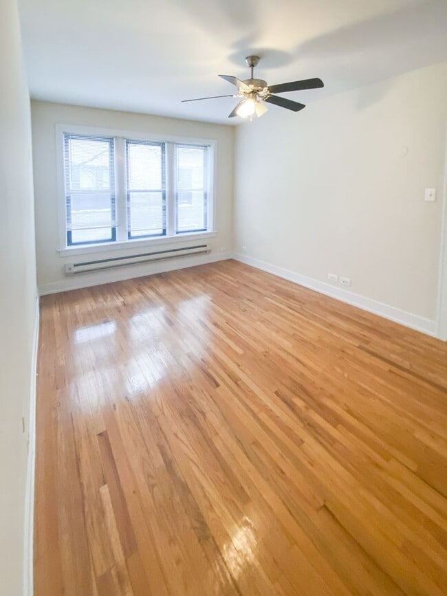 Photo - 613 W Melrose St Unit B2