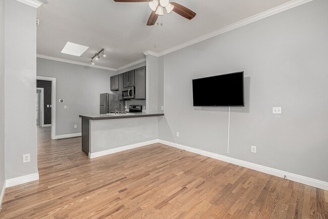Photo - 2482 W Argyle Pl