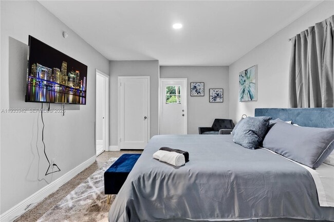 Photo - 427 NE 107th St