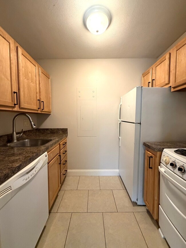 Photo - 1810 E St Unit 109