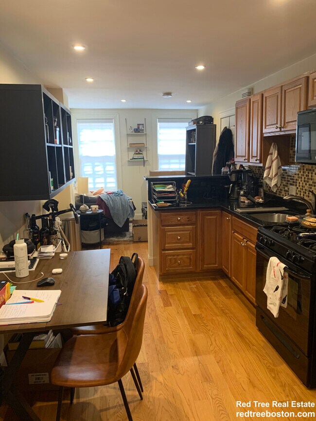 61 Joy St Unit 1
