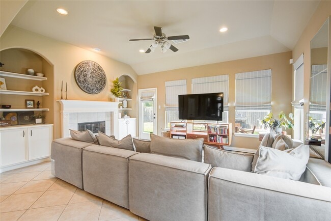 Building Photo - 104 Baileys Ct