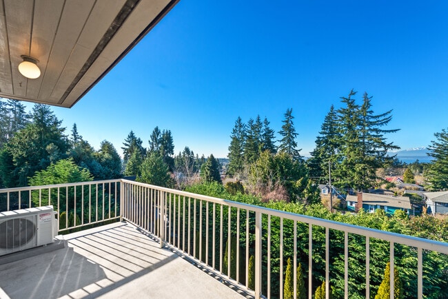 Balcony - Puget Sound Apartments