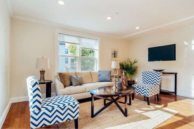 Photo - 111 Maverick St Unit 1