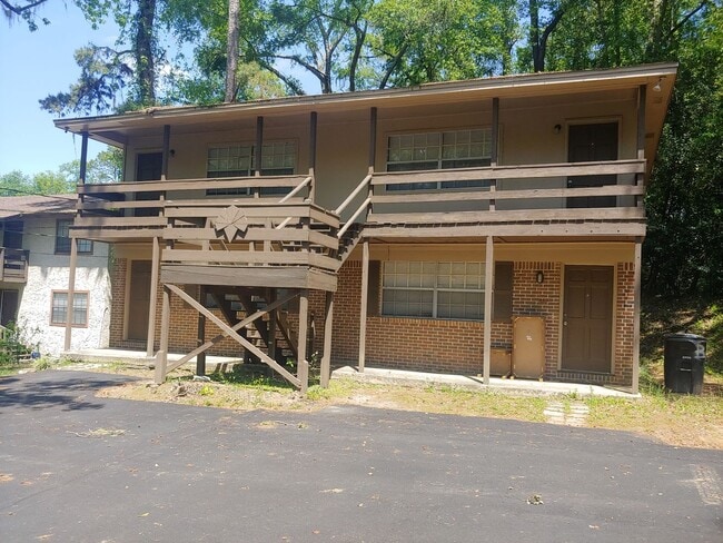 Building Photo - 2517 Old Bainbridge Rd Unit C